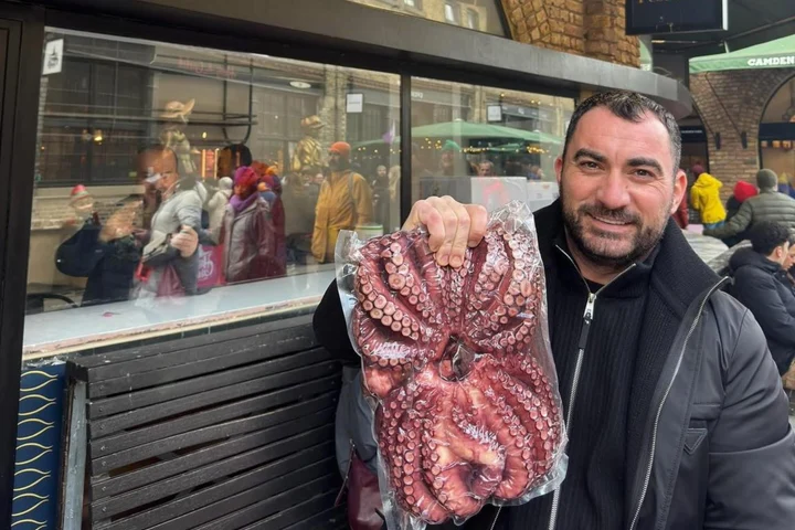Restaurantul lui Pescobar din Londra, închis pentru neplata chiriei. Afaceristul se lăuda cu încasări de 1 milion de euro