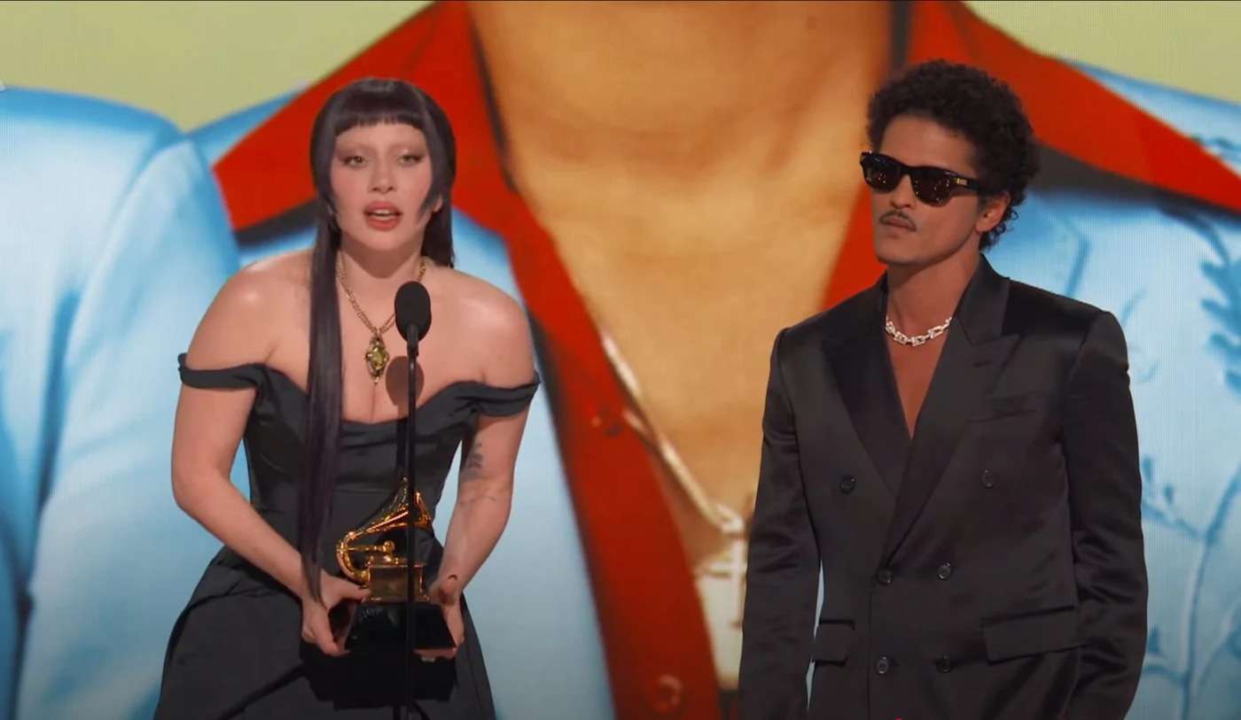 Lady Gaga, alături de Bruno Mars la Premiile Grammy