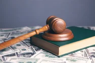 Suspendare temporară a deciziei CCR privind anularea alegerilor: Curtea de Apel Ploieşti admite o contestaţie, dar hotărârea nu este definitivă