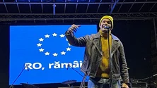 Moment emoționant cu Tudor Chirilă de la protestul împotriva lui Călin Georgescu / VIDEO