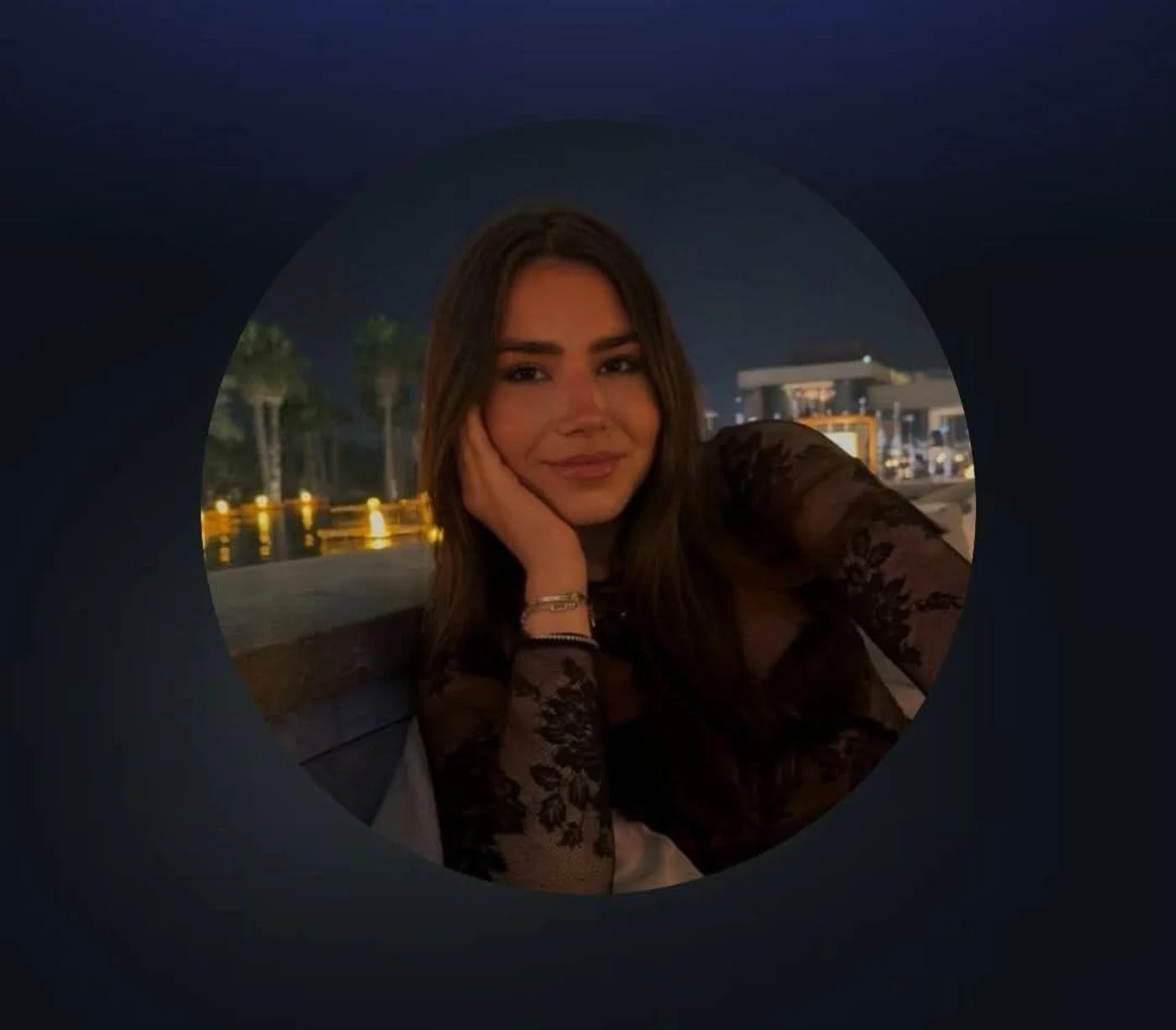 Irina este fiica lui Victor Ponta și a Dacianei Sârbu