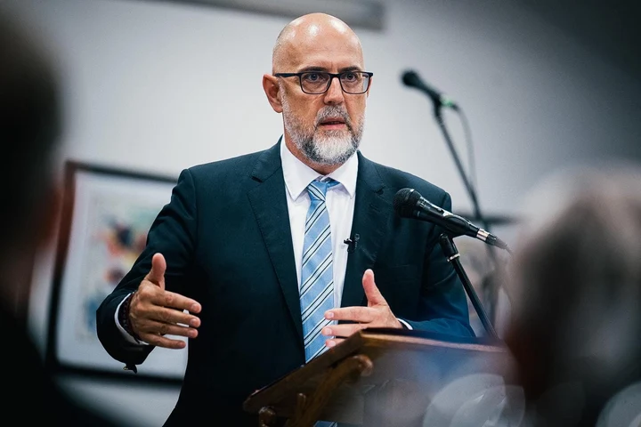 Pensia magistraților va rămâne 70% din salariu, anunță Kelemen Hunor