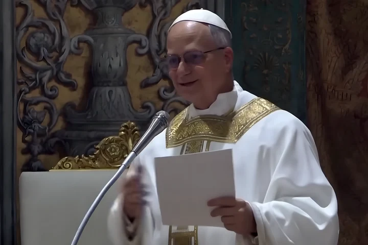 Papa Leon al XIV-lea critică inteligența artificială și o consideră una dintre cele mai mari provocări pentru omenire