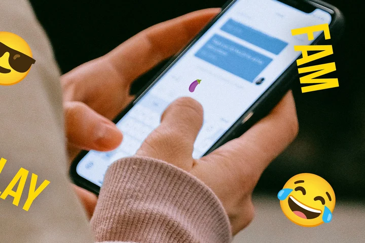 ASL PLS? Cum au evoluat acronimele și jargonul de pe internet?