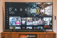 Serialul belgian care a prins avânt pe Netflix în aprilie 2025. Este deja în top 10 / VIDEO