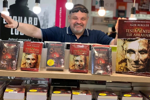 Igor Bergler, cel mai vândut scriitor român de după Revoluție, lansează două romane noi. Cărțile se anunță a fi un succes real