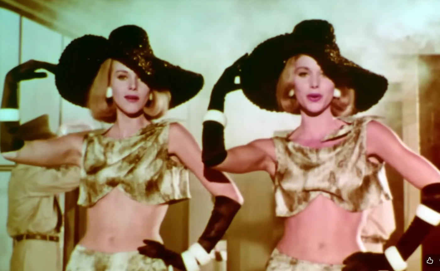 Alice și Ellen Kessler. Foto: captură Youtube.com