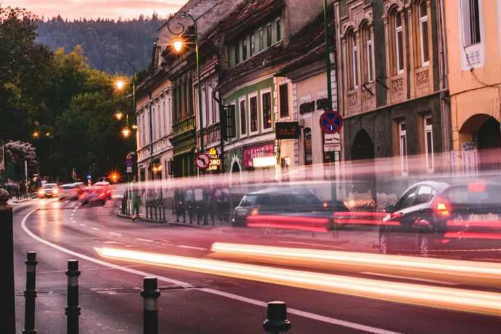 Brașov pregătește cea mai mare rețea feroviară urbană din România: tren metropolitan cu 34 de stații, gări fotovoltaice și legături spre Codlea, Zărnești și Sfântu Gheorghe