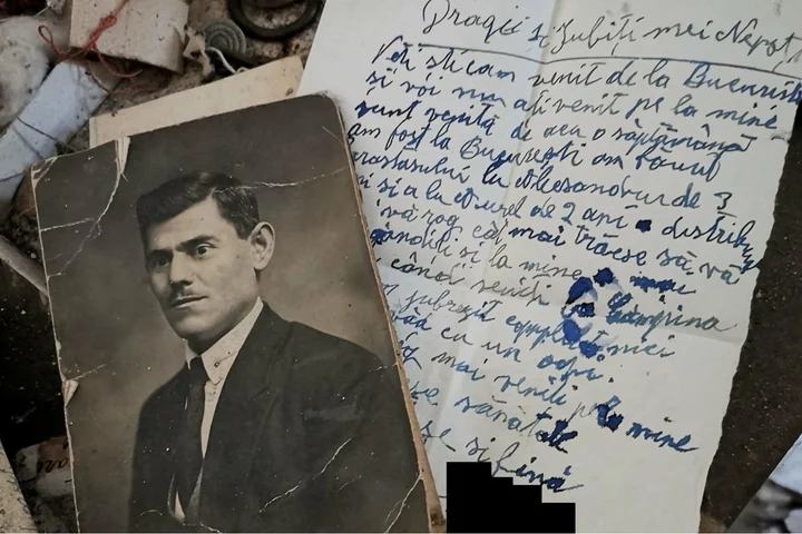 Viața doamnei Eugenia, descoperită printre ruinele unei case. Fotografii vechi și o scrisoare către nepoți: „Vă rog, cât mai trăiesc, să vă gândiți și la mine”