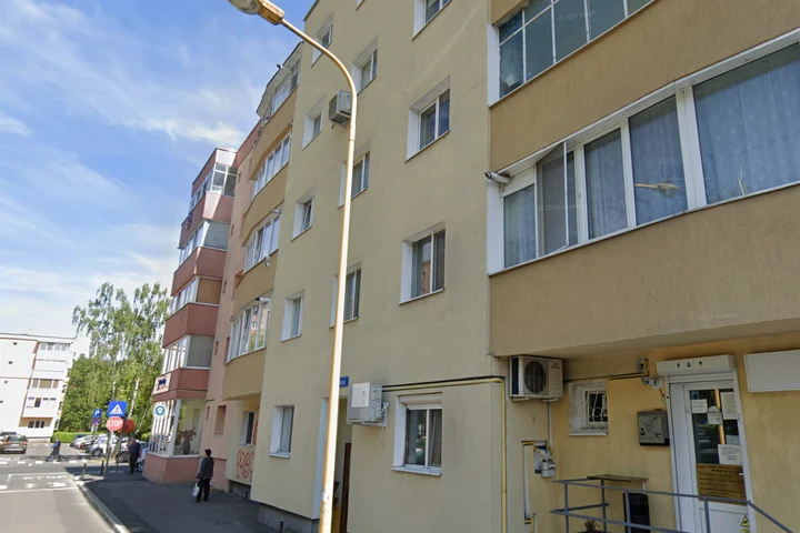 Cerințe absurde de la vecinii de bloc: De la panica WiFi la „cine plătește pisica” — polemici virale care încing rețelele sociale