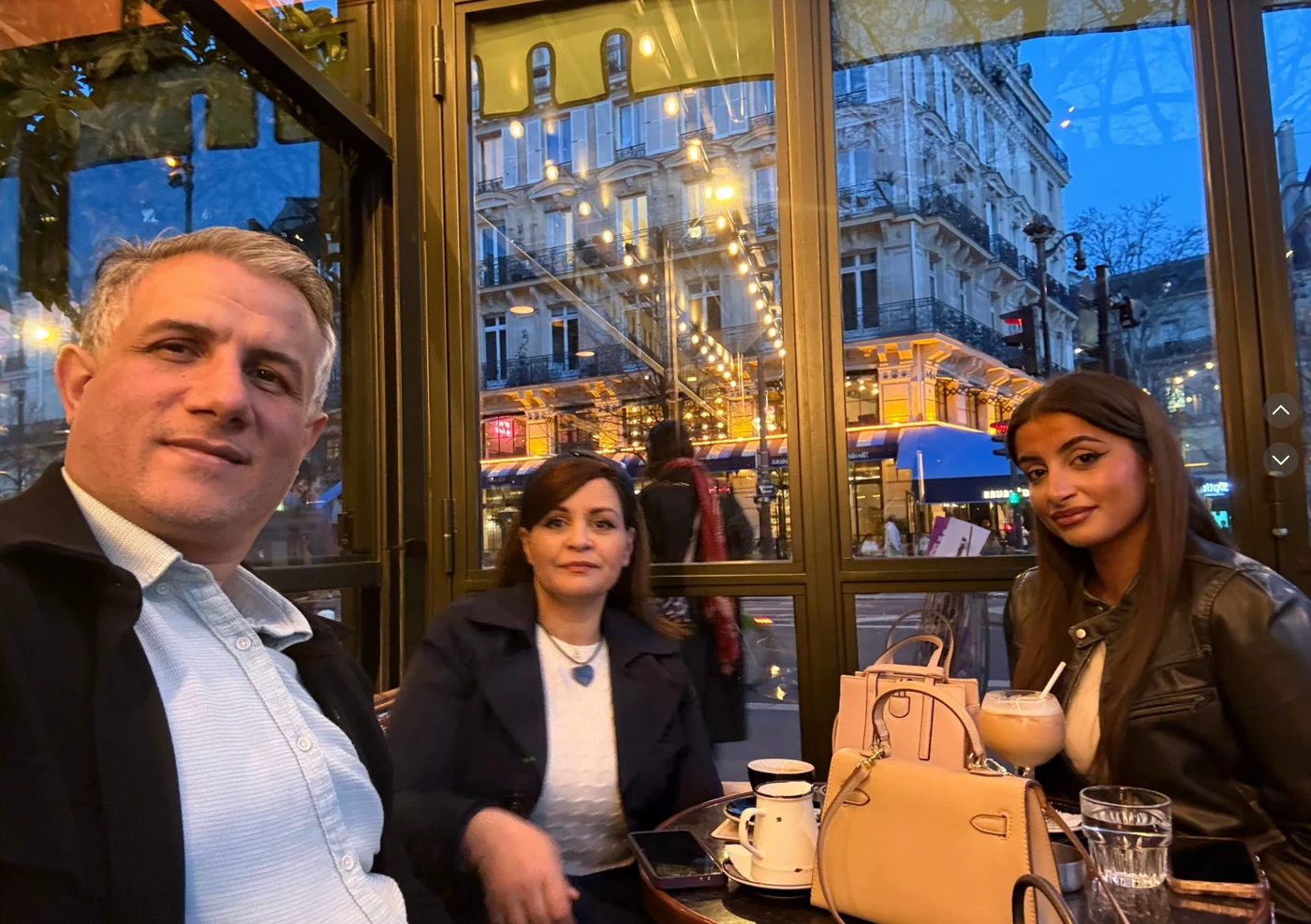 Liliana Hristache, alături de soțul și fiica ei