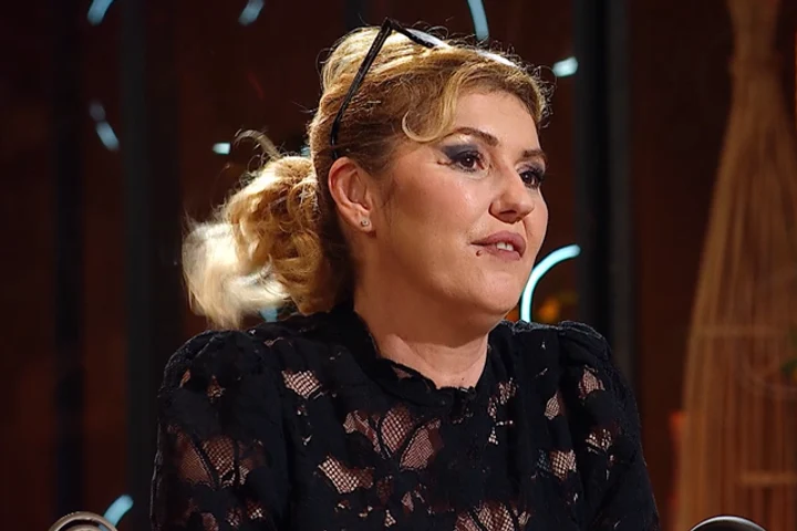 Soția lui Lucian Viziru, apariție-surpriză la MasterChef. Ema Viziru a intrat în lupta pentru șorț, cu soțul și Augustin Viziru alături. Verdictul chefilor a schimbat tot