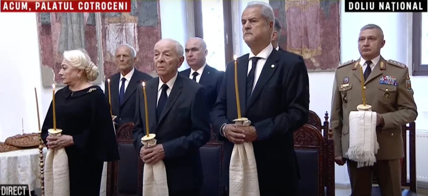 Liderii politici au venit să-i aducă un ultim omagiu lui Ion Iliescu