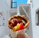 Ce mâncăruri trebuie să încerci în Grecia dincolo de clasicul Gyros?