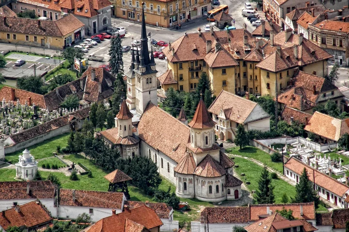 10 locuri istorice cunoscute din Șcheii Brașovului vor fi restaurate. Peste 11 milioane de lei, finanțare nerambursabilă