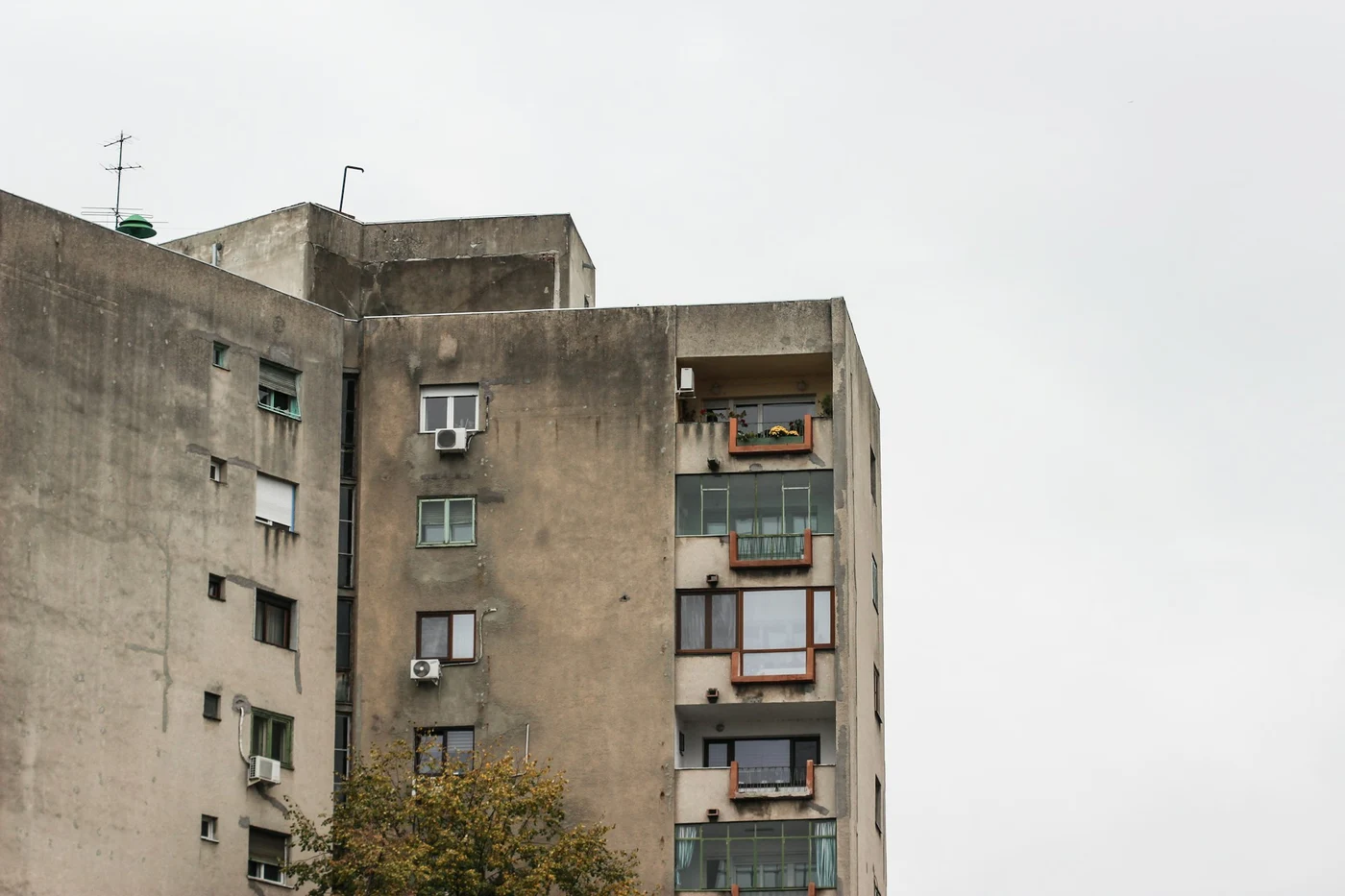 Locatarii din Capitală plătesc dublu la întreținere. Foto: Unsplash.com