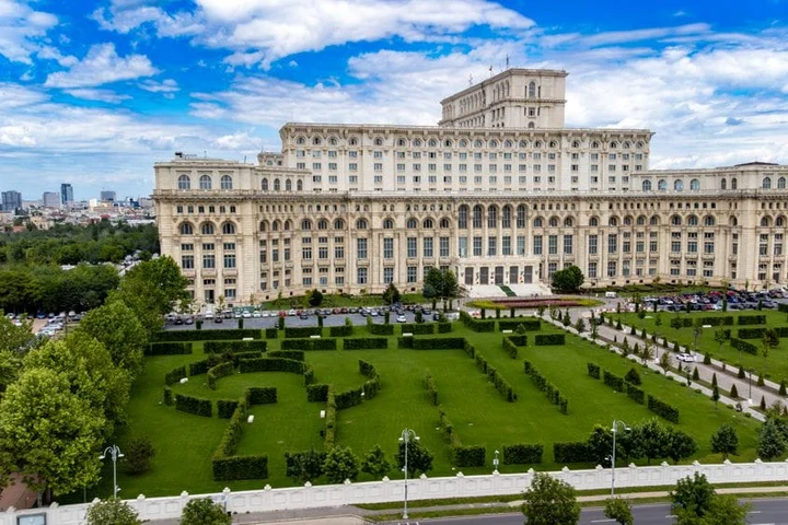 Senatorii și deputații, obligați să declare întâlnirile cu terțe persoane privind modificarea legilor