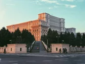 România și-a pierdut statutul de stat democratic în 2024. Țara noastră, cu un declin accentuat, retrogradată la "regim hibrid". Până și Coreea de Sud are un procent mai bun