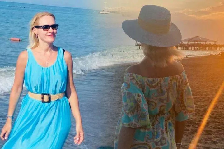 Gabriela Firea, în costum de baie. Cum s-a distrat cu Pandele la malul mării