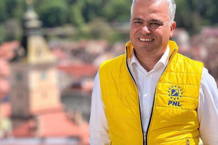 Adrian Veștea, reacție la situația deplorabilă din Spitalul Județean Brașov: „Oricât aș fi eu de președinte, nu mă bag peste fluxurile medicale. De asta a făcut școală managerul”