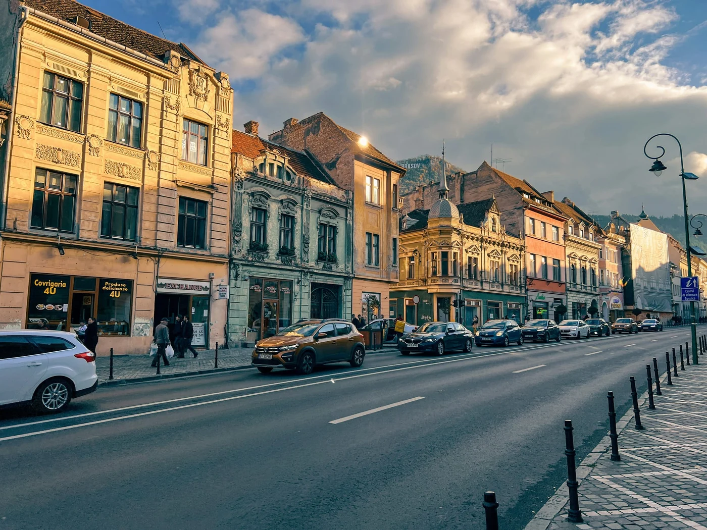 Brașovul a devenit unul dintre cele mai scumpe orașe din România. FOTO: Unsplash