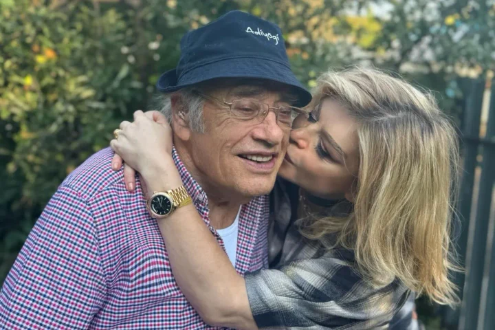 Doliu în familia Loredanei Groza. Tatăl artistei a murit la 88 de ani, după mai multe săptămâni petrecute în stare critică