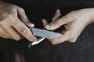 Violența în școli, tot mai greu de prevenit. Guvernul vrea pedepse mai dure pentru elevi, dar specialiștii avertizează asupra consecințelor