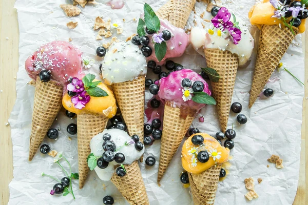 Cea mai bună înghețată o mănânci la tine acasă! Cum să prepari înghețată fără zahăr