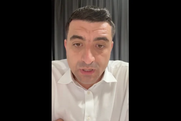 George Simion lansează acuzații dure în live: „Nicușor, marioneta Franței” / „Murim cu ei de gât dacă trebuie”