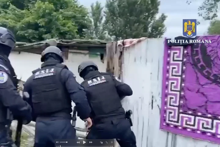 Cum a obținut un grup infracțional peste 2 milioane de lei de pe urma unor persoane cu venituri modeste?