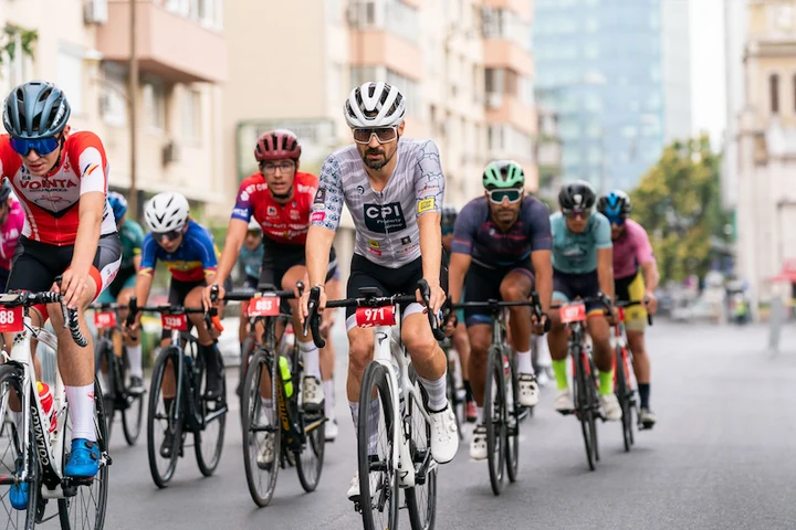 Trafic oprit pe mai multe bulevarde din București, duminică. Aproape 2.000 de cicliști participă la L’Étape România 2026