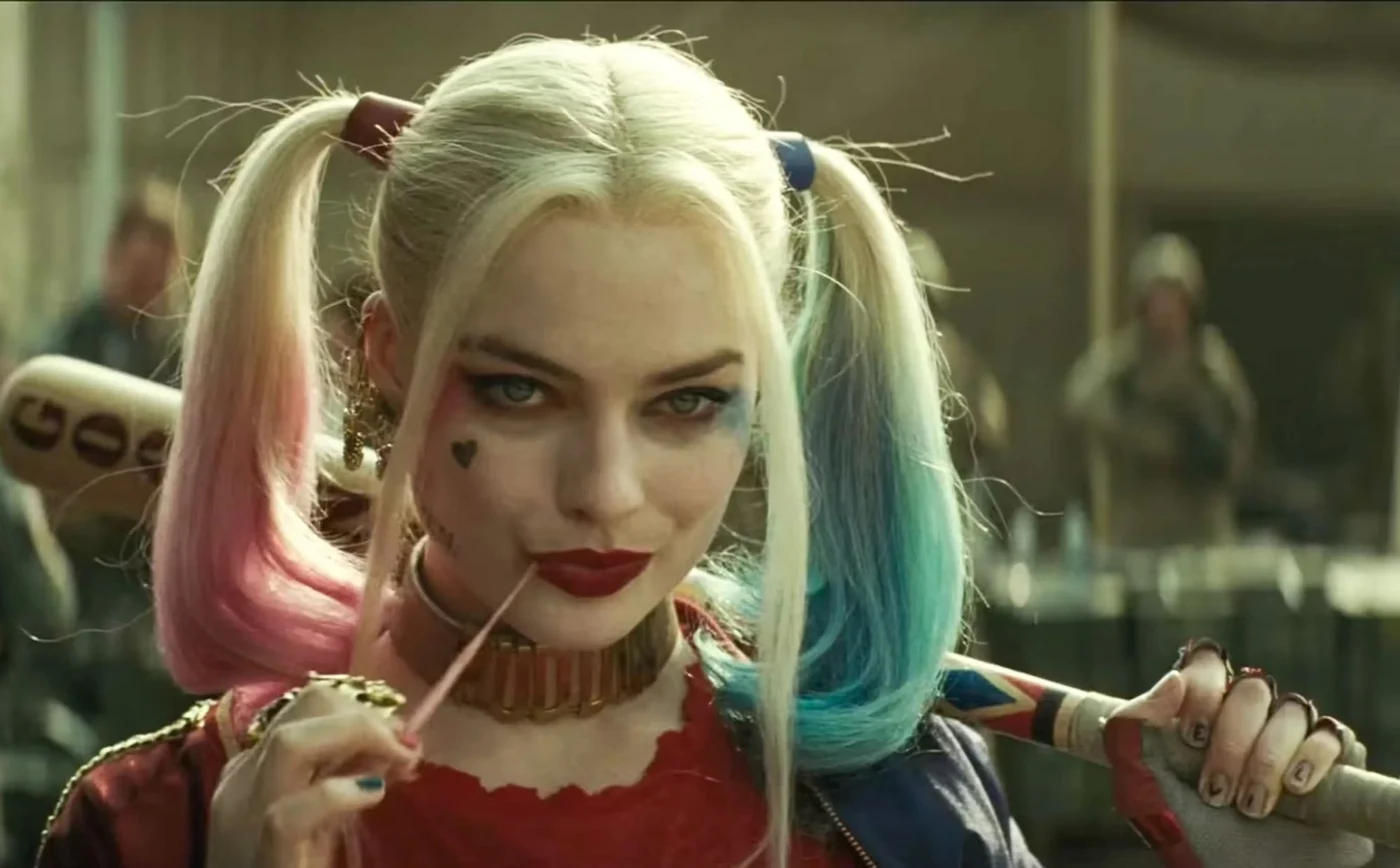 Margot Robbie, în interpretarea personajului Harley Quinn din Suicide Squad