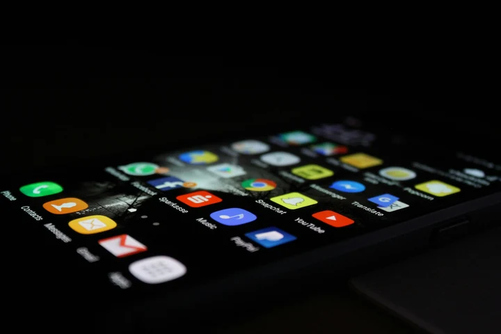 Android începe să arate tot mai mult ca iPhone-ul. Influența Apple schimbă radical piața smartphone-urilor