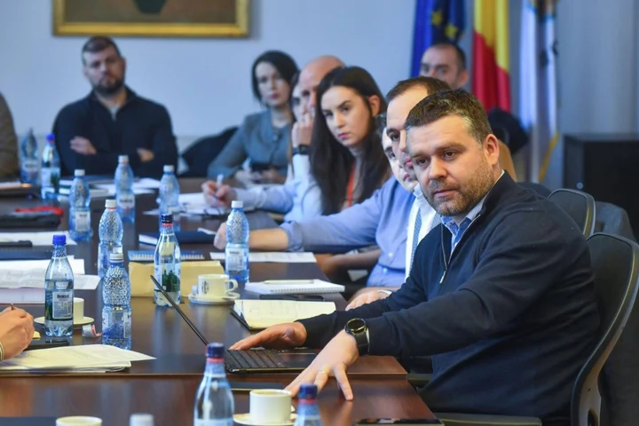 Tensiuni majore în ședința Consiliului General al Capitalei. PSD blochează proiectele de reorganizare propuse de Ciucu: „E vorba de patru instituții care nu mai funcționează”