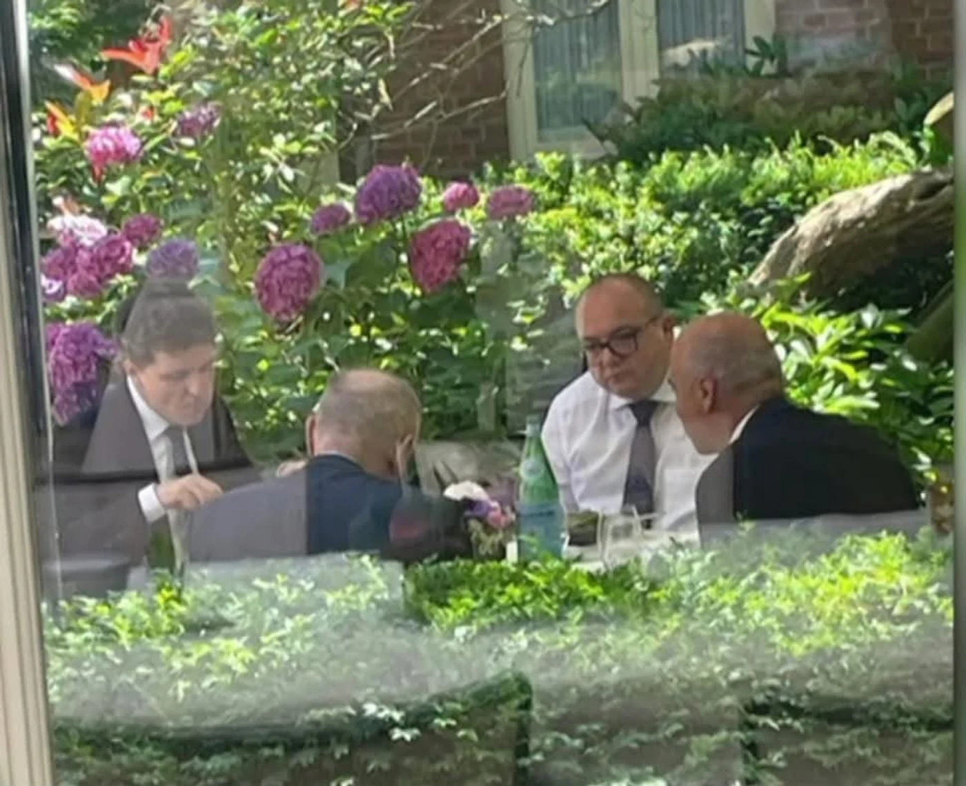 Nicușor Dan, alături de Rareș Bogdan, Victor Negrescu, șeful SPP Lucian Pahonțu și Eugen Tomac FOTO: Digi24
