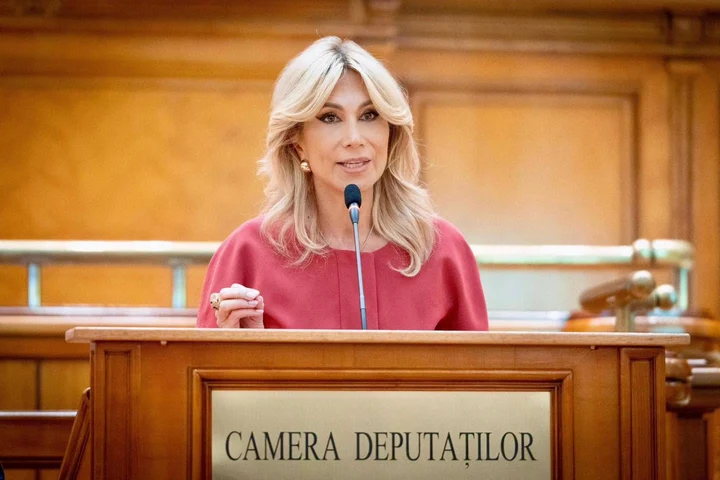 Raluca Turcan propune amânarea cu 4 ani a noilor examene. Ce se schimbă la admiterea la liceu și Evaluarea Națională și ce elevi ar fi vizați