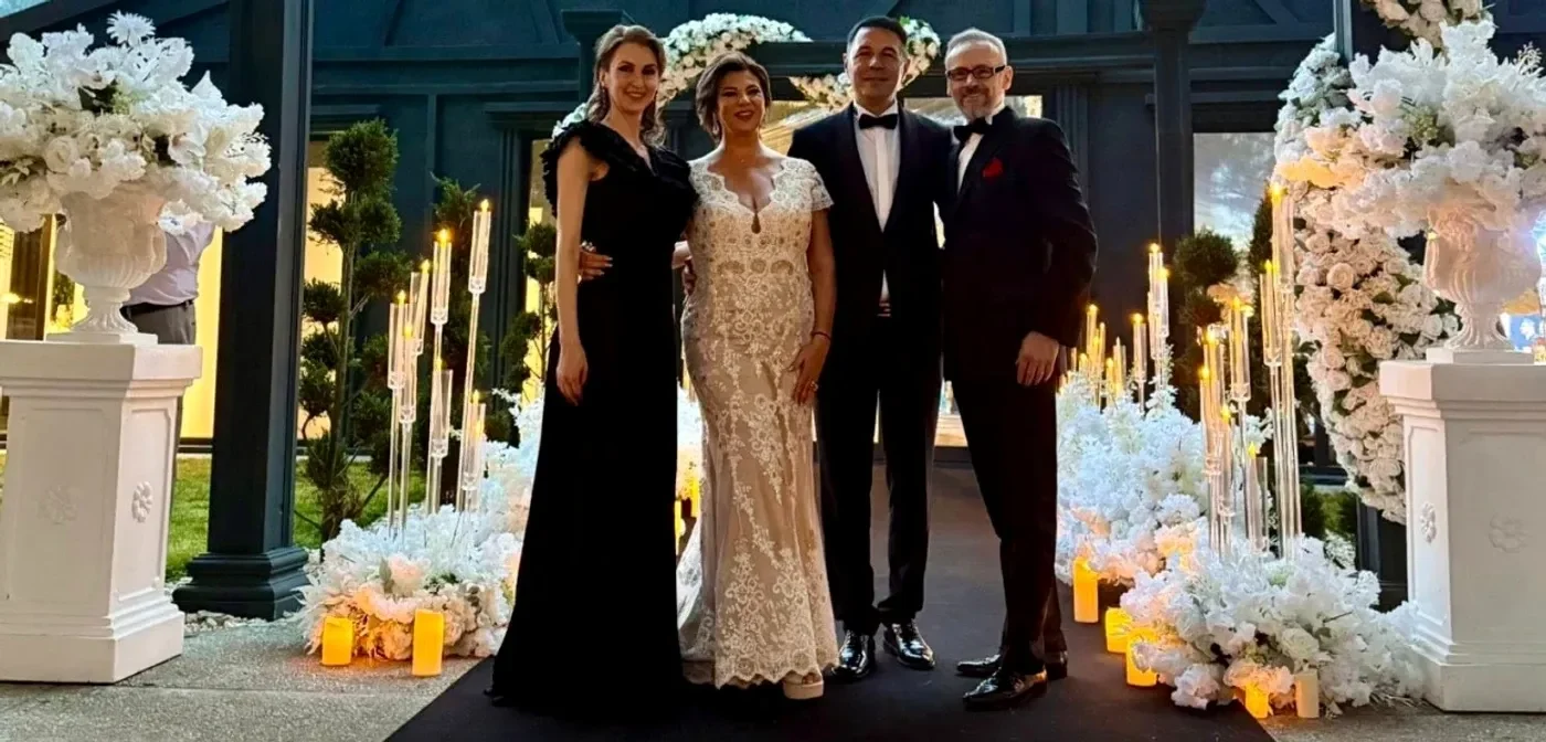 Mihaela Borcea a îmbrăcat pentru a doua oară rochia de mireasă. Fosta soție a lui Cristi Borcea a devenit soția lui Sorin Rap. Foto: Facebook