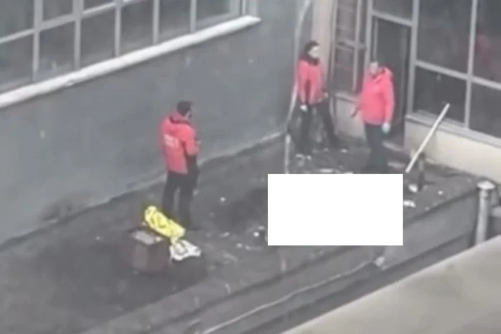 Tragedie în Brașov. Un tânăr de 23 de ani a murit după ce a căzut de la înălțime pe terasa unui bloc din zona Mihail Kogălniceanu