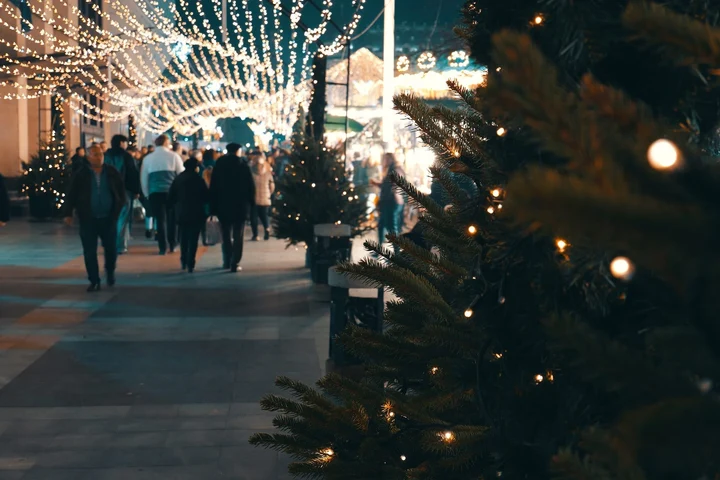 Sunt târgurile de Crăciun supraapreciate? Ce spun românii pe internet: "Sunt toate la fel. Prea devreme, prea scump, prea aglomerat"
