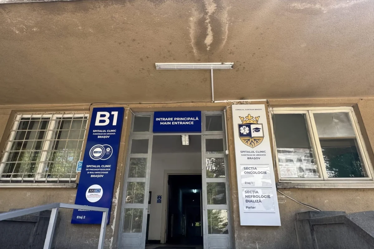 REPORTAJ | Bolnavi de cancer, tratați în saloane degradate la Spitalul Județean Brașov. Mucegai, rugină și mizerie în mai multe zone: „Ne este frică să nu ne cadă tavanul în cap” FOTO/VIDEO