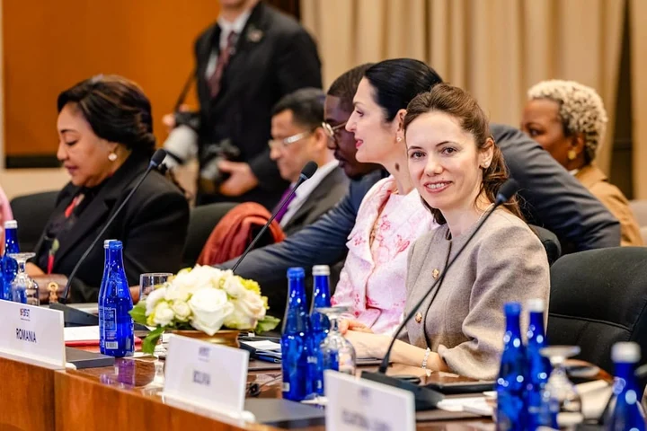 Mirabela Grădinaru, apariție elegantă la summitul organizat la Washington. Cum s-a îmbrăcat soția președintelui Nicușor Dan la întâlnirea cu Melania Trump. Este o premieră istorică