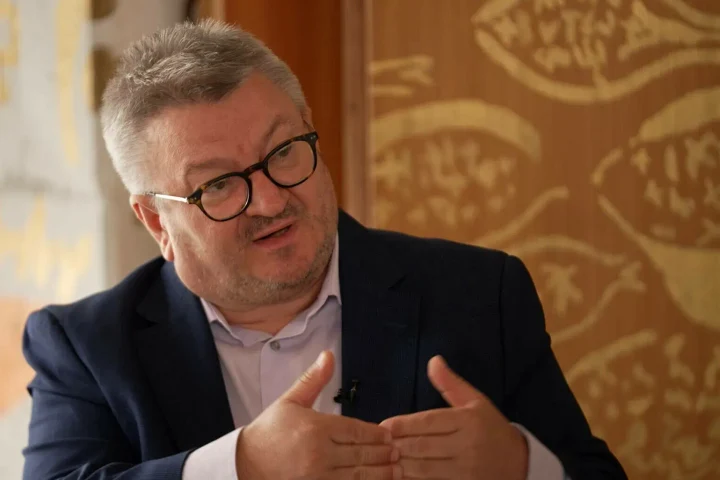Analistul Armand Goșu pune la îndoială capacitatea României de a se apăra în cazul unui atac după incidentele cu drone: „După 2014, nu mai ai nicio scuză că nu te-ai pregătit. Uitați-vă la Polonia. Mi-e teamă că acesta va fi războiul viitorului”
