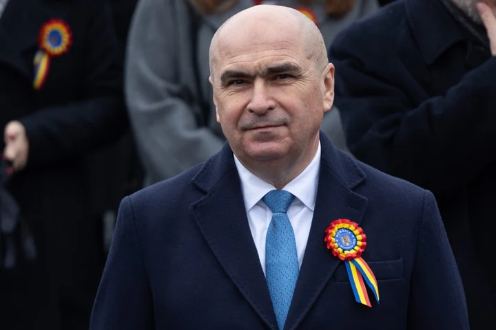 Moțiunea de cenzură împotriva Guvernului Bolojan ajunge vineri în Parlament. Reacțiile premierului și ale liderilor coaliției