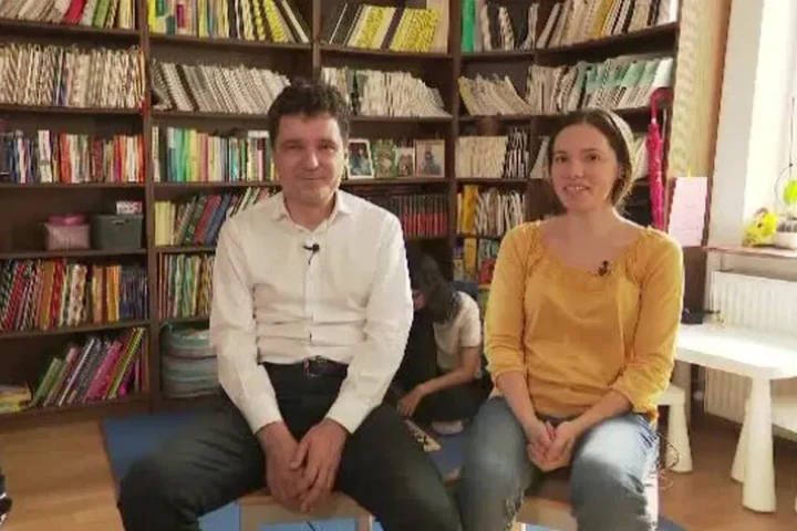 Viața lui Nicușor Dan, primarul Capitalei, într-un apartament închiriat la mansardă din Sectorul 6. Unde se mută dacă o să câștige șefia statului