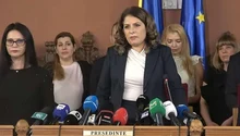 Șefa CAB Liana Arsenie acuză TVR și Recorder, dar și toată presa, de „instigare împotriva ordinii constituționale”. Fapta se pedepsește cu închisoare