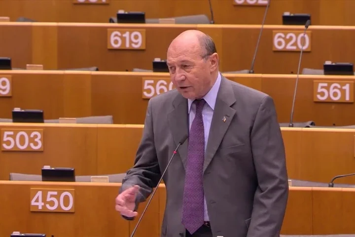 În ce vilă RAAPPS se mută Traian Băsescu? Fostul președinte va primi și indemnizația de 3.800 de euro