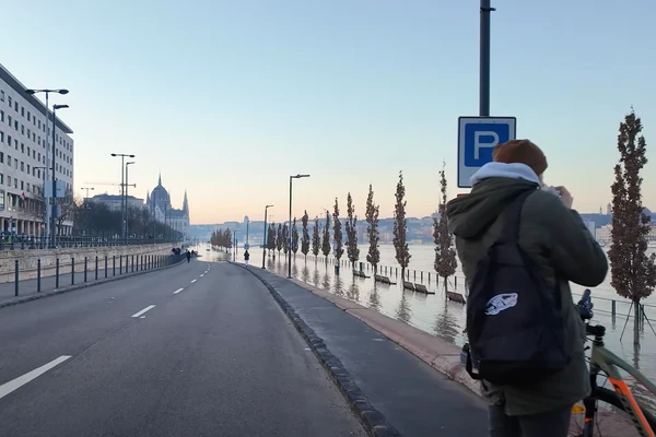 VIDEO Dunărea se revarsă peste Budapesta. Cotele nu au mai fost atât de mari din 2013