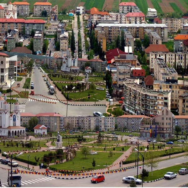 Prețuri de Capitală, într-un oraș minier din Gorj. Cum arată apartamentele de peste 100 de mii de euro din Motru