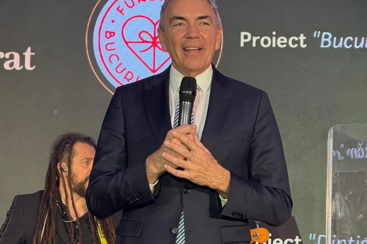 Vicepremierul Anastasiu a recunoscut că a semnat un contract fictiv pentru mită