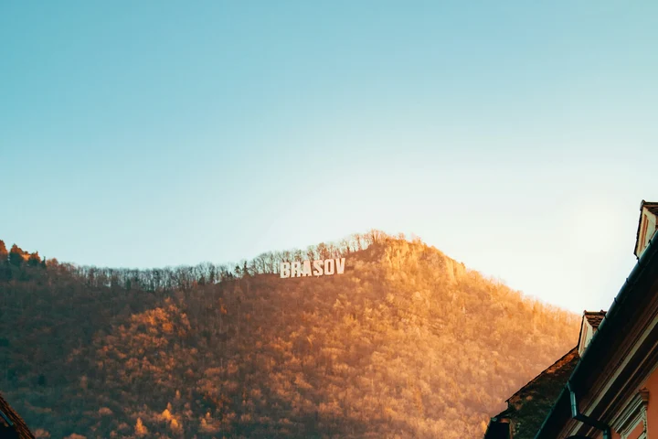 Brașovul a ajuns printre cele mai scumpe orașe din România. Prețul apartamentelor doboară recorduri și depășește, pe alocuri, Capitala
